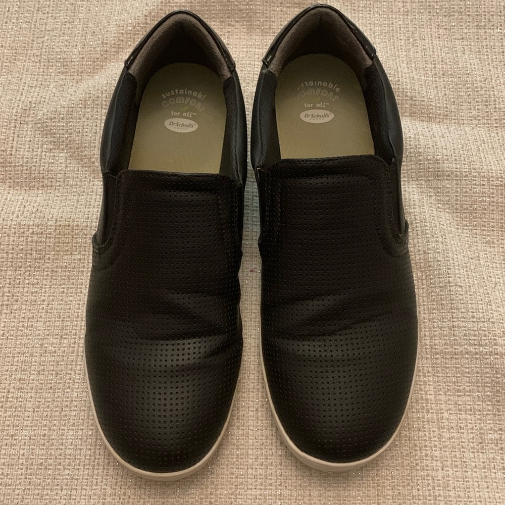 Size 11 women’s black Dr. Scholls shoes